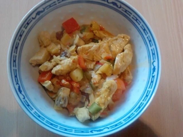 Pute Pilze und Gemüse schwimmen in einem See aus Kokosmilch und ......... - Rezept - Bild Nr. 2