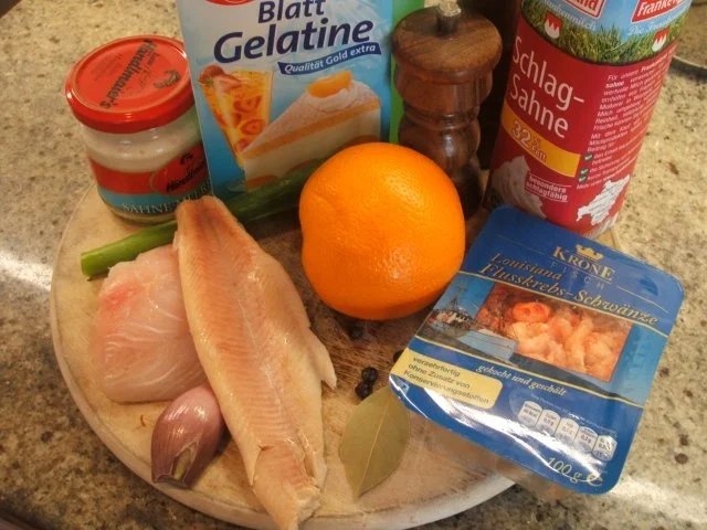 Rezept: Sülzen: Sülze von Süßwasser-Getier auf Orangenmeerrettichschaum Bild Nr. 2 Sülzen: Sülze von Süßwasser-Getier auf Orangenmeerrettichschaum - Rezept - Bild Nr. 2