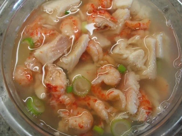 Rezept: Sülzen: Sülze von Süßwasser-Getier auf Orangenmeerrettichschaum Bild Nr. 7 Sülzen: Sülze von Süßwasser-Getier auf Orangenmeerrettichschaum - Rezept - Bild Nr. 7