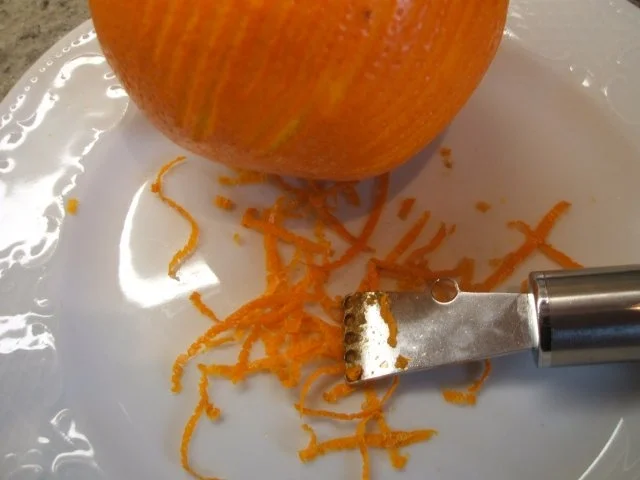 Rezept: Sülzen: Sülze von Süßwasser-Getier auf Orangenmeerrettichschaum Bild Nr. 9 Sülzen: Sülze von Süßwasser-Getier auf Orangenmeerrettichschaum - Rezept - Bild Nr. 9