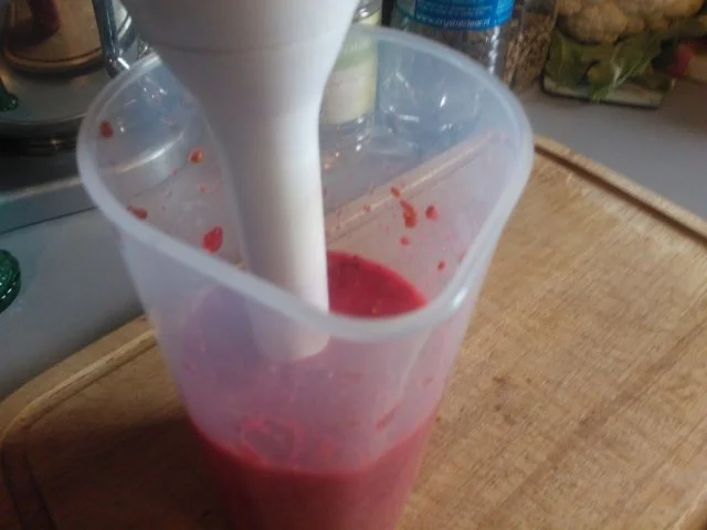 Rezept: Grand confiture de groseilles (Rote-Johannisbeer-Rode Bessen-Marmelade) Bild Nr. 5 Grand confiture de groseilles (Rote-Johannisbeer-Rode Bessen-Marmelade) - Rezept - Bild Nr. 5