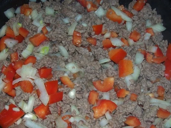 Mediterraner Kartoffel-Spinat-Auflauf mit Hackfleisch und Feta - Rezept - Bild Nr. 3