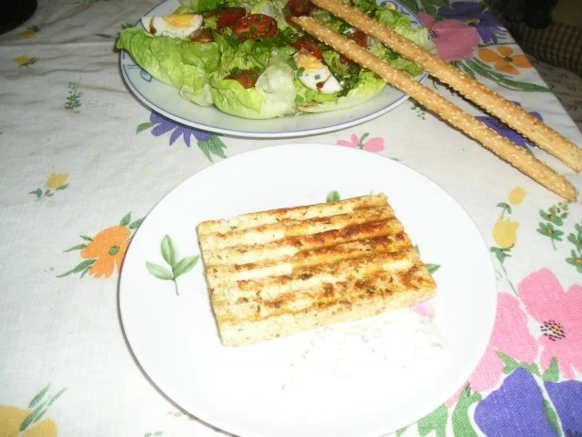 Bunter Salat mit Grilltofu - Rezept