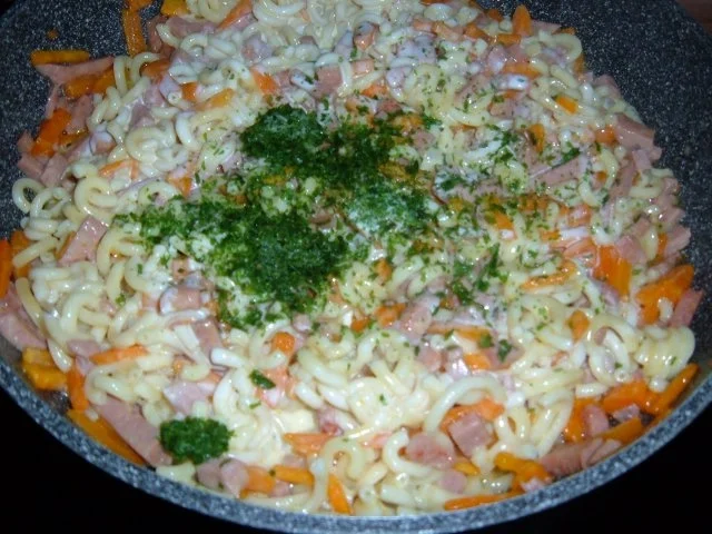 Nudelpfanne : mit Möhrchen ..oder Essen für Enkelkinder ))))) - Rezept - Bild Nr. 6