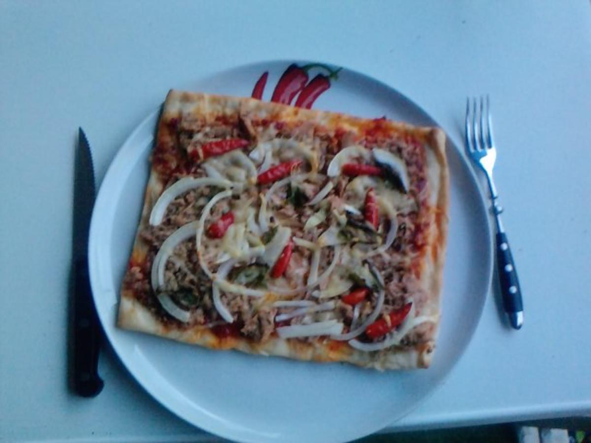 Pizza Tonno genightcookert ;-))) und gegrillt - Rezept - Bild Nr. 6