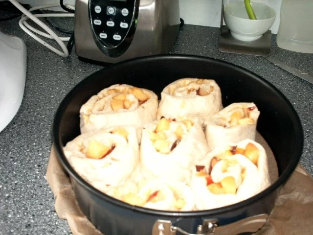 Rezept: Nektarinen Rosenkuchen Bild Nr. 6 Nektarinen Rosenkuchen - Rezept - Bild Nr. 6