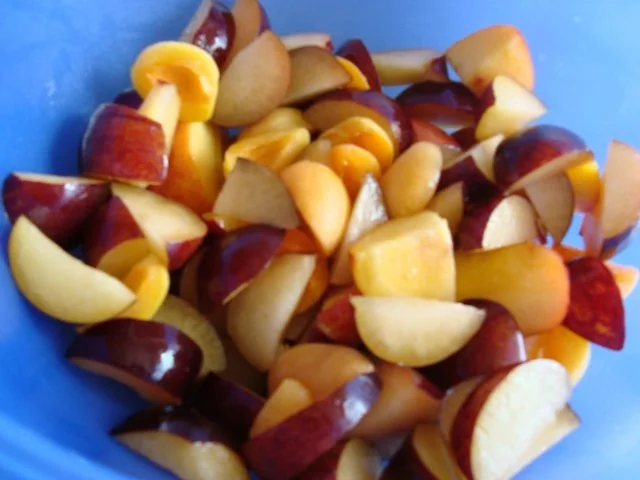 Rezept: Crumble mit Früchten der Saison Bild Nr. 2 Crumble mit Früchten der Saison - Rezept - Bild Nr. 2