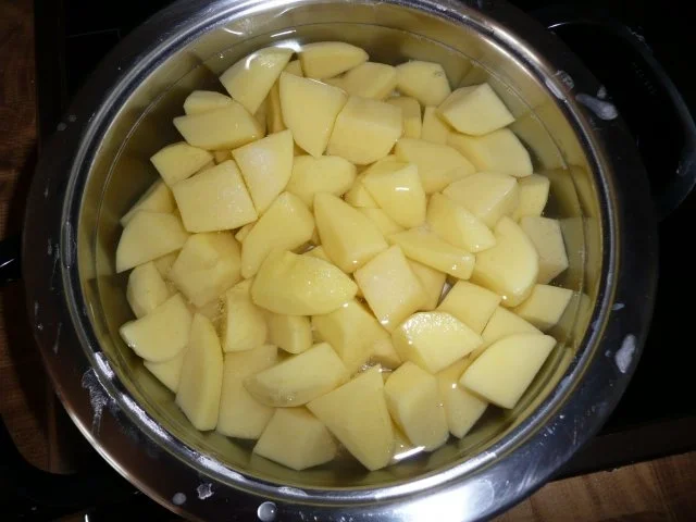 Rezept: Fleischküchelchen mit Pepp & Kohlrabi,Salzkartoffel Bild Nr. 5 Fleischküchelchen mit Pepp & Kohlrabi,Salzkartoffel - Rezept - Bild Nr. 5