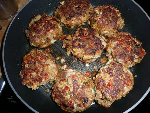 Rezept: Fleischküchelchen mit Pepp & Kohlrabi,Salzkartoffel Bild Nr. 9 Fleischküchelchen mit Pepp & Kohlrabi,Salzkartoffel - Rezept - Bild Nr. 9