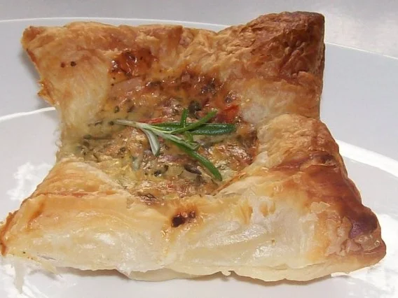 Blätterteigtörtchen mit Proscuitto und Ziegenfrischkäse - Rezept - Bild Nr. 10