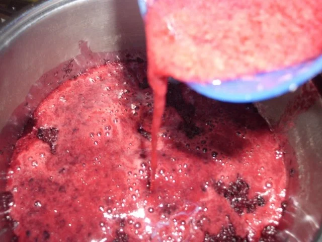 Rezept: Aronia-Weintraubenmarmelade Bild Nr. 9 Aronia-Weintraubenmarmelade - Rezept - Bild Nr. 9