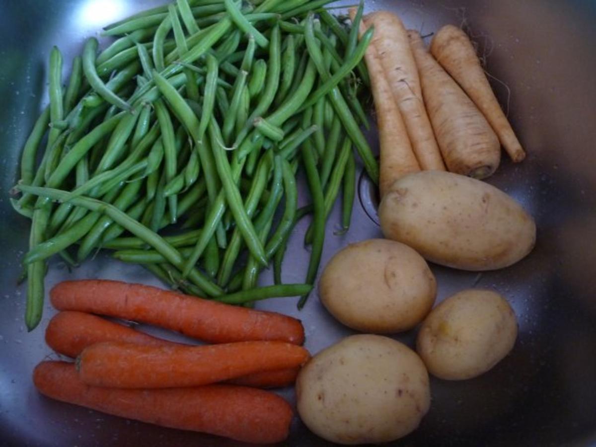 Suppen & Eintöpfe : Bohnen mit geräuchertem Bauchspeck - Rezept - Bild Nr. 3