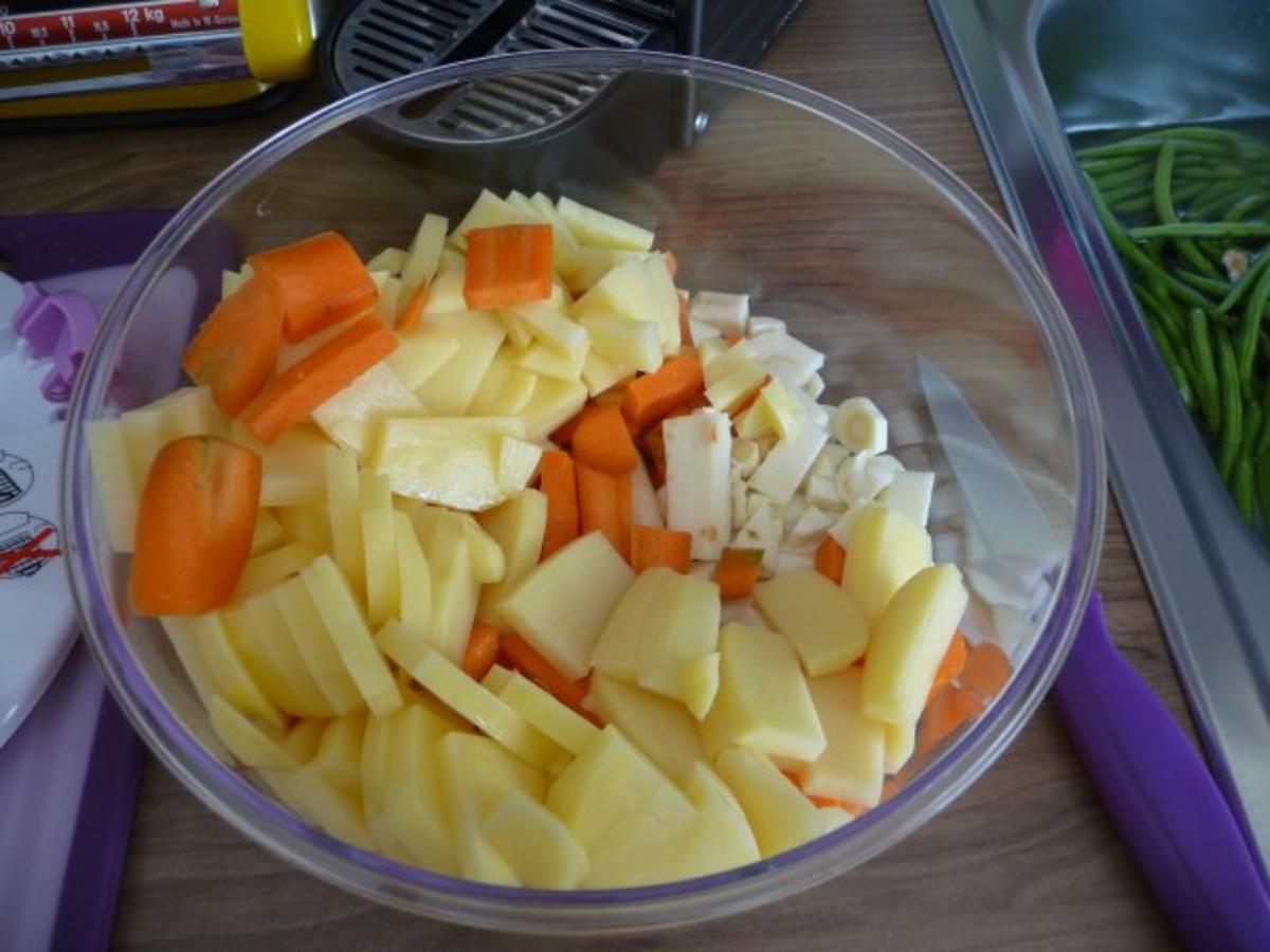 Suppen & Eintöpfe : Bohnen mit geräuchertem Bauchspeck - Rezept - Bild Nr. 12