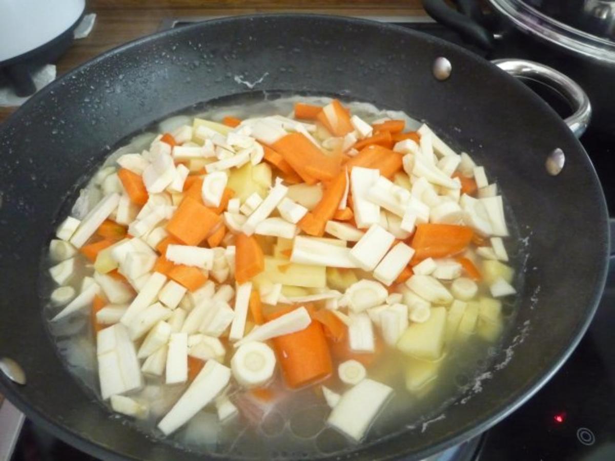 Suppen & Eintöpfe : Bohnen mit geräuchertem Bauchspeck - Rezept - Bild Nr. 13