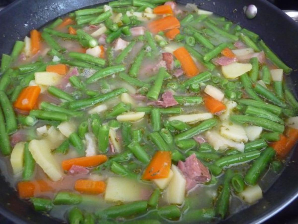 Suppen & Eintöpfe : Bohnen mit geräuchertem Bauchspeck - Rezept - Bild Nr. 17