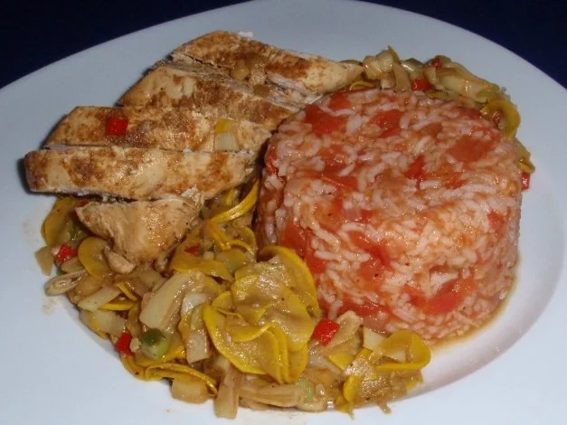 Rezept: scharfe Hähnchenbrust auf Gemüse mit Tomatenreis Bild Nr. 13 scharfe Hähnchenbrust auf Gemüse mit Tomatenreis - Rezept - Bild Nr. 13