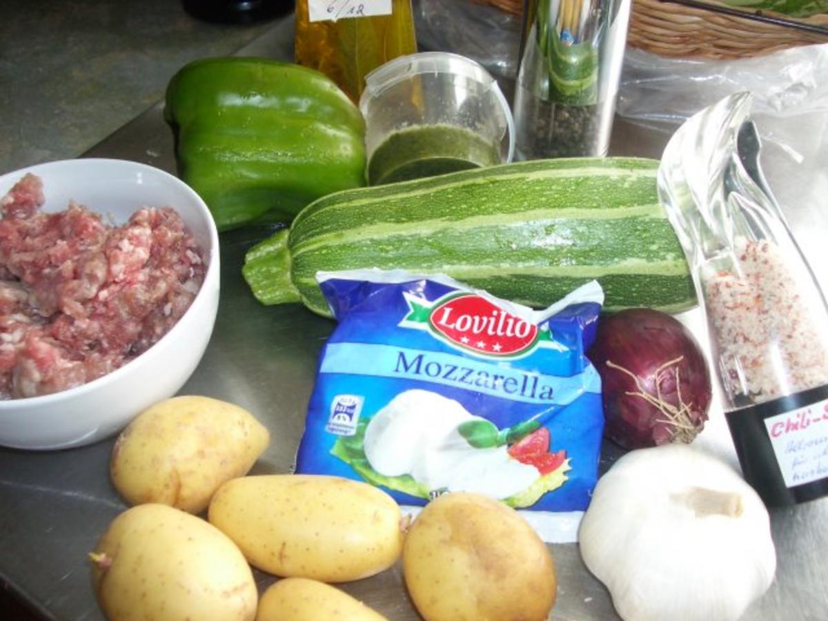 gefüllte Zucchini  mit kartoffelspalten - Rezept - Bild Nr. 2