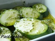Rezept: Zucchini vom Grill in Kräuter Marinade Zucchini vom Grill in Kräuter Marinade - Rezept