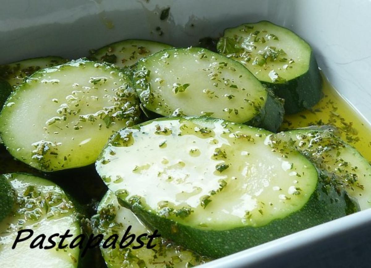 Bilder für Zucchini vom Grill in Kräuter Marinade - Rezept