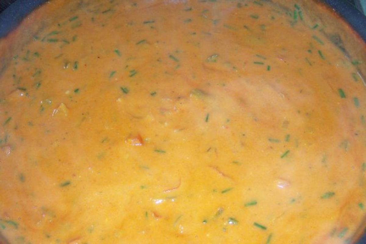 Schneller Tortelliniauflauf mit Lachs und Paprika-Tomatensoße - Rezept - Bild Nr. 6