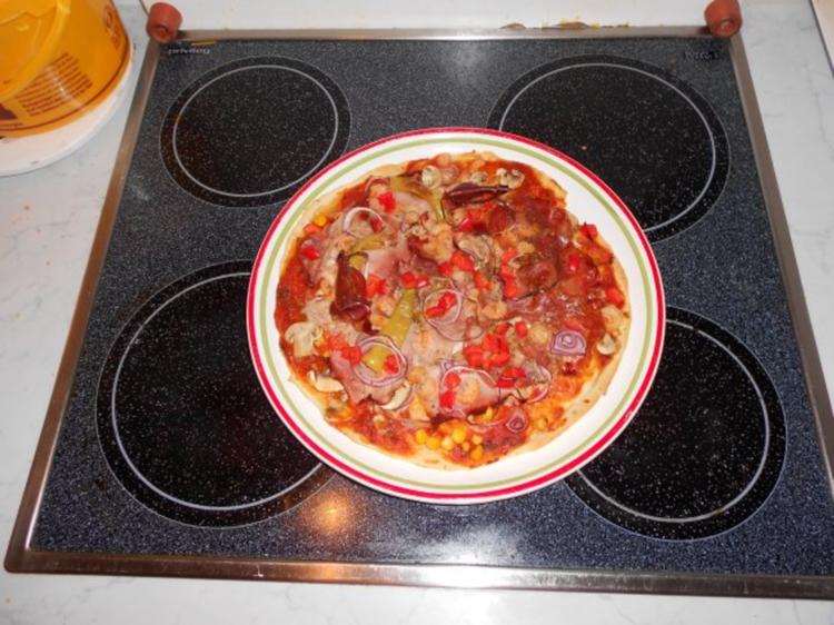 Pizzateig für ein Blech oder 2 runde Pizzen - einfach - 227 kcal/100g