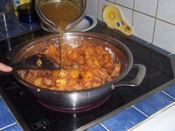 Rezept: Kartoffelgulasch Bild Nr. 12 Kartoffelgulasch - Rezept - Bild Nr. 12