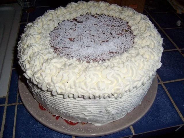 Fruchtige Himbeer-Sahne-Torte - Rezept