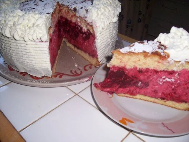 Fruchtige Himbeer-Sahne-Torte - Rezept - Bild Nr. 16