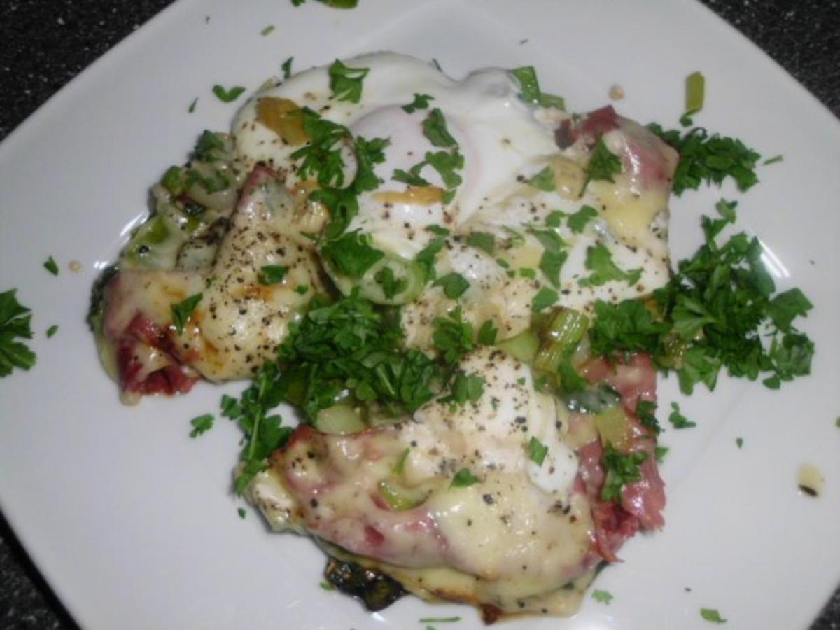 Ham and Eggs...and Cheese...und Lauchzwiebeln - Rezept