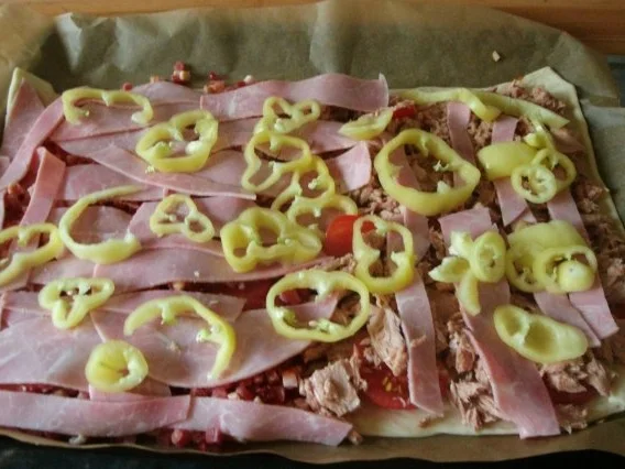 Rezept: Samstagspizza Bild Nr. 5 Samstagspizza - Rezept - Bild Nr. 5