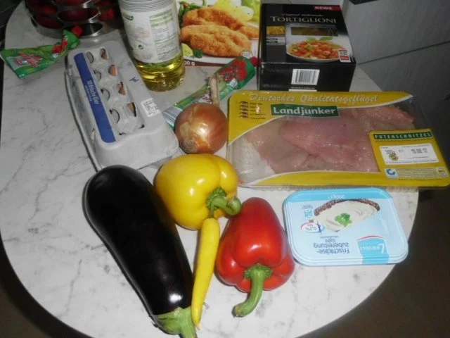 Mediterranes, scharfes Auberginegemüse mit Tortiglioni und Putenschnitzel - Rezept - Bild Nr. 3