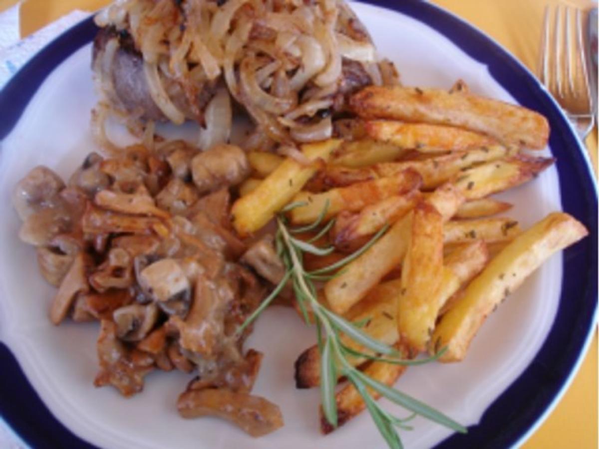 Steaks mit Zwiebelhaube, Rosmarin Pommes frites und Pfifferlingen mit Champignons - Rezept - Bild Nr. 20