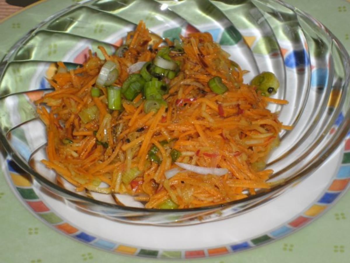 Möhren Apfel Rohkost - schnell & einfach - 57 kcal/100g Möhren Apfel Rohkost - schnell & einfach - 57 kcal/100g