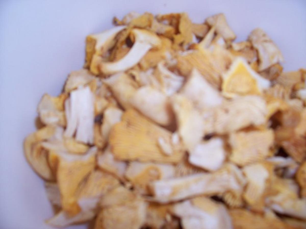 Schweinebauch mit Knödel Pfifferlingfüllung - einfach - 391 kcal/100g