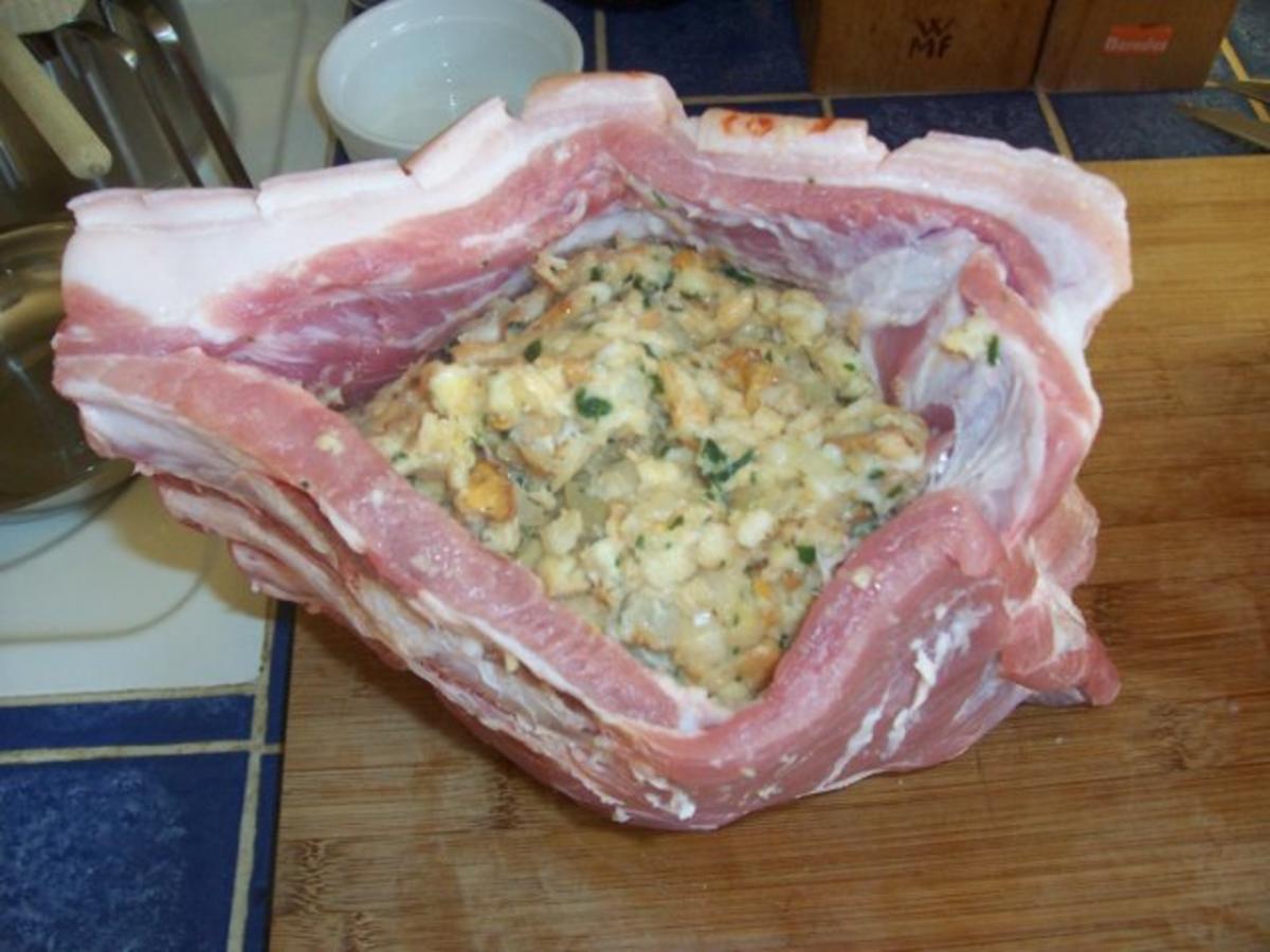 Schweinebauch mit Knödel-Pfifferlingfüllung - Rezept - Bild Nr. 13