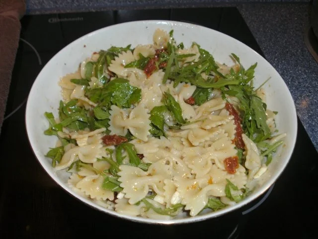 Nudelsalat " mediteran " - Rezept