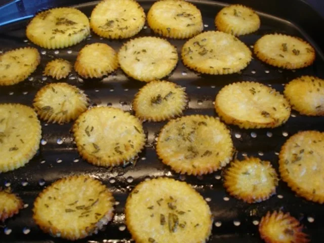 Rezept: Rosmarin-Kartoffelblüten mit Sülze Bild Nr. 11 Rosmarin-Kartoffelblüten mit Sülze - Rezept - Bild Nr. 11