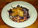 Rotkohlsalat mit Gyros-Putenstreifen - Rezept