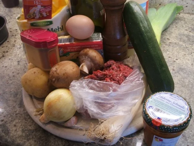 Fleisch: Hackfleisch-Torte mit Gemüse für 16er Tortenform - Rezept - Bild Nr. 3