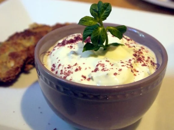 Rezept: Zucchinischeiben in Käsepanade mit Minz-Dip Bild Nr. 16 Zucchinischeiben in Käsepanade mit Minz-Dip - Rezept - Bild Nr. 16