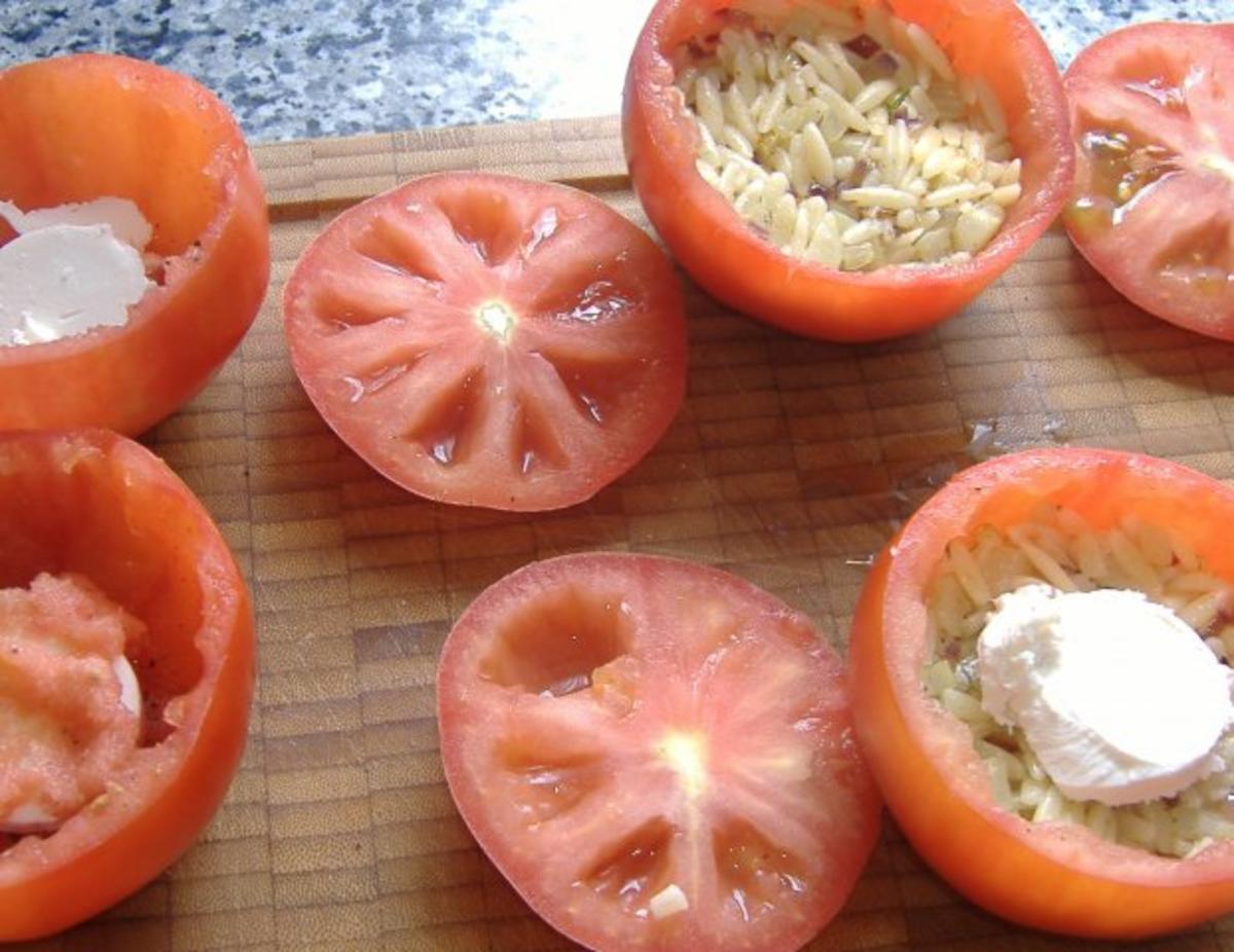 Tomaten mit Kritharaki  und Ziegenkäse - Füllung - Rezept - Bild Nr. 4