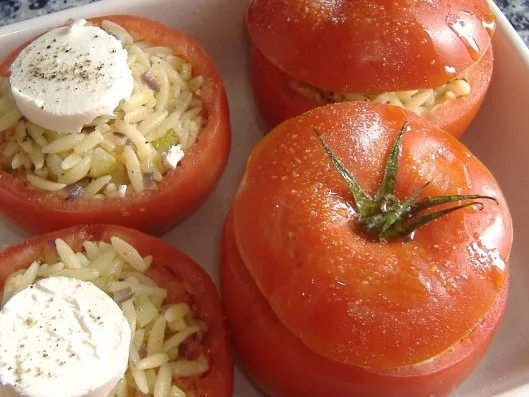Tomaten mit Kritharaki  und Ziegenkäse - Füllung - Rezept - Bild Nr. 5