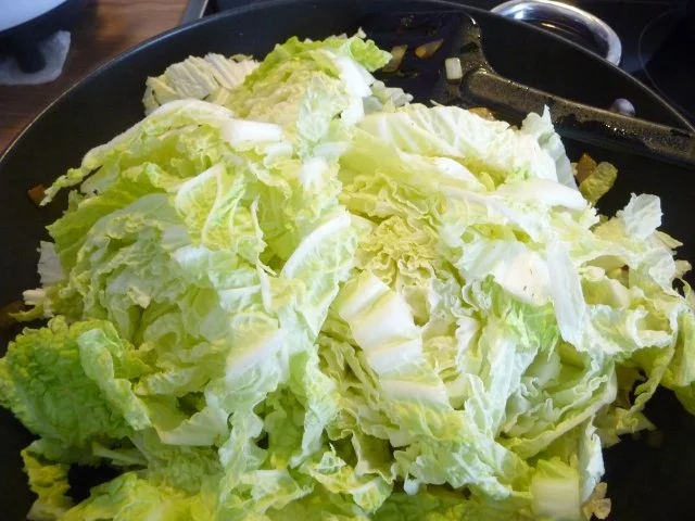 Fleischlos : Krautpfanne mit Salzkartoffeln und Kohlrabi - Rezept - Bild Nr. 8