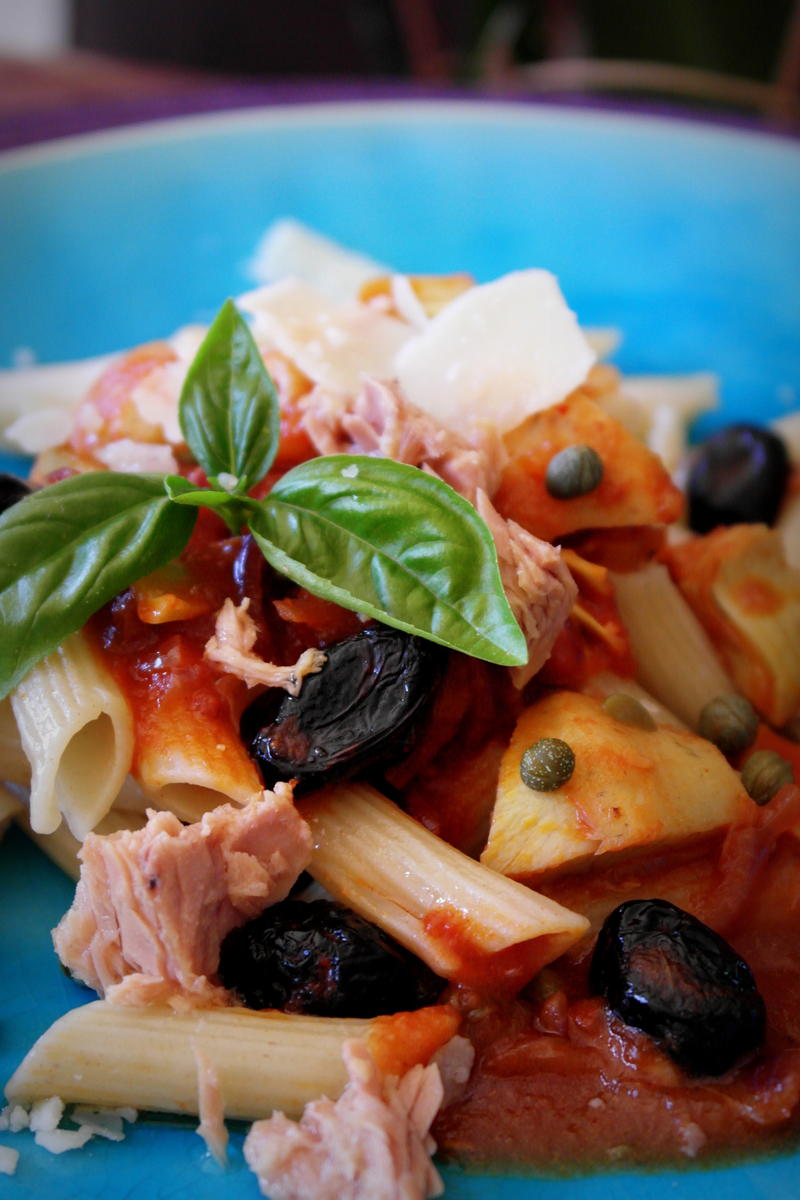 Pasta mit Thunfisch, Kapern, Artischocken und Oliven; schnelles Nudel-Gericht - Rezept - Bild Nr. 417