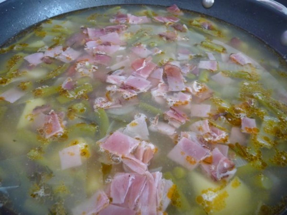 Suppen & Eintöpfe : Bohnensuppe mit Paprikasalmi und Wurstresten - Rezept - Bild Nr. 8