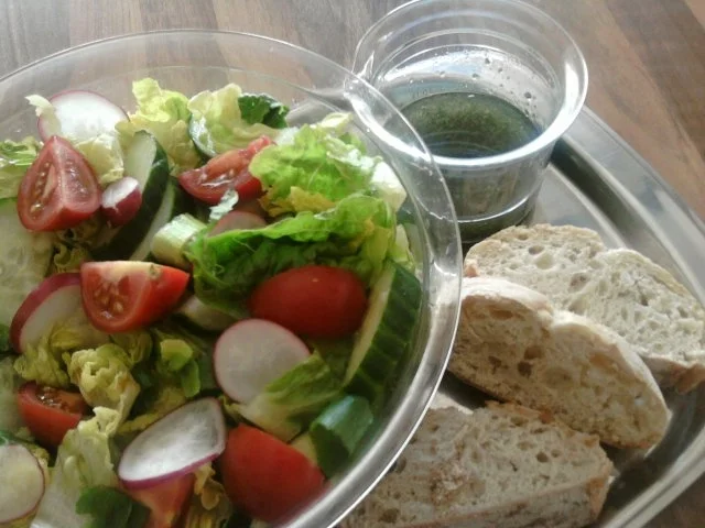 Rezept: Trappers Kräuterdressing für frischen Salat Bild Nr. 2 Trappers Kräuterdressing für frischen Salat - Rezept - Bild Nr. 2