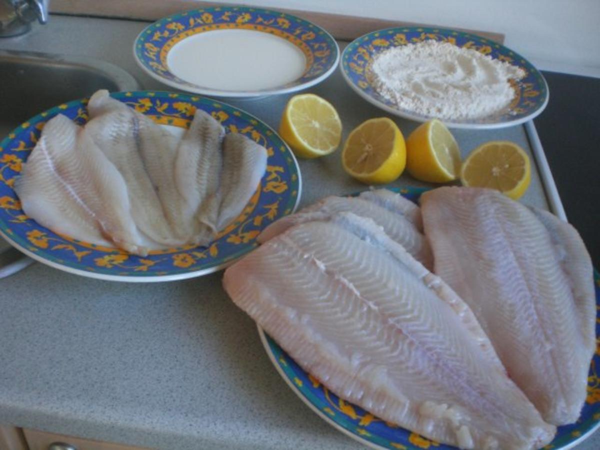 Dänische Fischplatte: Rotzunge und Scholle Müllerin Art mit Currysauce ...