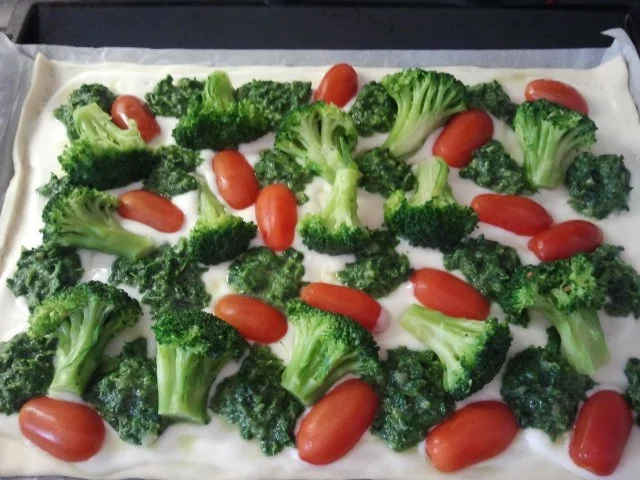 Käse-Sahne-Pizza - Rezept - Bild Nr. 10