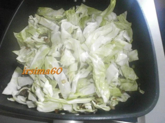 Rezept: Spitzkohl mit Rinderhack Bild Nr. 4 Spitzkohl mit Rinderhack - Rezept - Bild Nr. 4