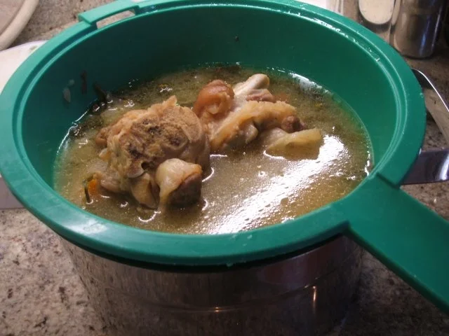 Rezept: Vorrat: Grundrezept für Fleischbrühe - Basis für alle möglichen Sülzen Bild Nr. 4 Vorrat: Grundrezept für Fleischbrühe - Basis für alle möglichen Sülzen - Rezept - Bild Nr. 4